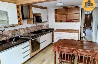 Casa padrão em piatã, proximo da praia, com 2 suites, com vaga, dentro de condominio.