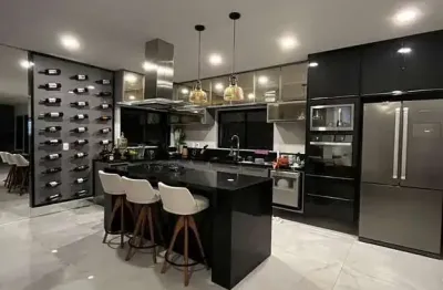 Casa alto padrão em alphaville 2, com 4 suites, toda reformada, com piscina privativa