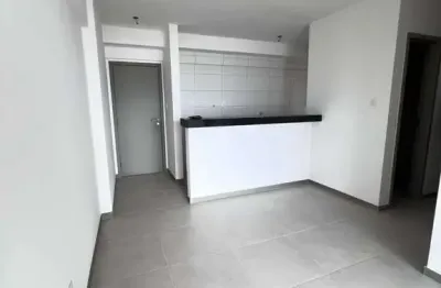 Apartamento em jaguaribe, vista mar, com 2/4 sendo 1 suite, com 2 vagas soltas, prédio novo.