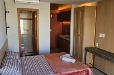 Studio na barra, proximo a praia, prédio novo, reformado, localização excelente