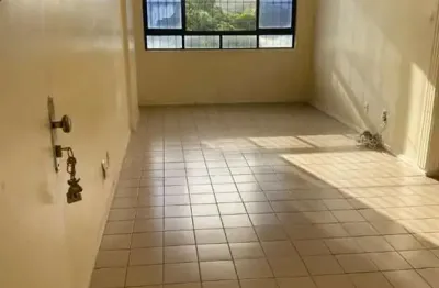 Apartamento na rua dos colibris, com 3 dormitorios, sendo 1 suite, bem localizado, com 90m²