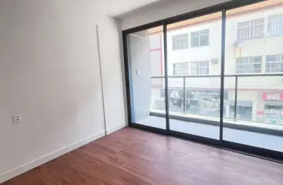 Apartamento  proximo da praia, na barra, imóvel reformado, studio com 22m²