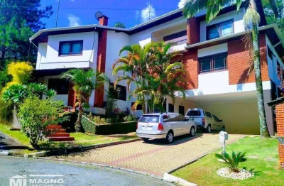Sobrado a venda no condomínio arujazinho, alto padrão e conforto