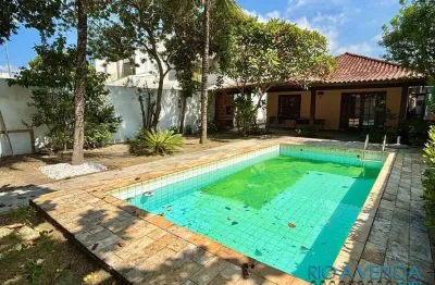Casa à venda no condomínio interlagos de itaúna barra da tijuca