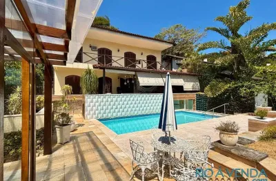 Casa à venda no condomínio eldorado na freguesia de jacarepaguá