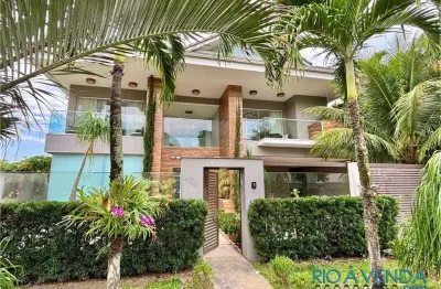 Casa de luxo à venda no condomínio quintas do rio  barra da tijuca | 4 suítes, piscina e área gourmet
