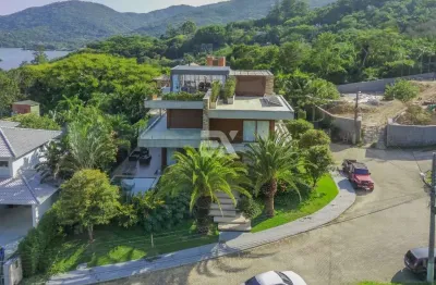 Casa à venda na avenida das rendeiras, 123, lagoa da conceição, florianópolis