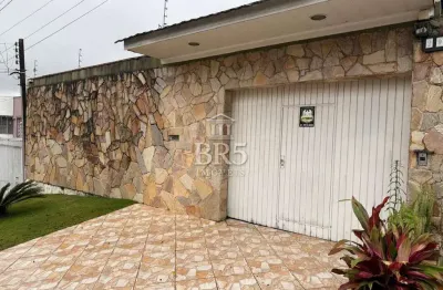 Casa com 4 quartos à venda na Rua Pretextato Taborda Júnior, 291, Santa Quitéria, Curitiba, 392 m2 por R$ 1.800.000