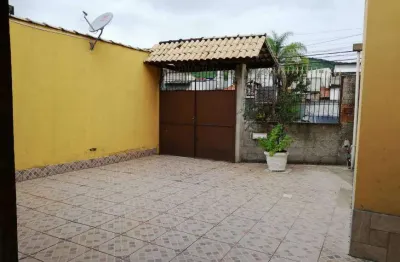 São 4 (quatro) casas e 2 (duas) lojas! tudo por r$ 400.000 mil reais!