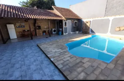 Excelente casa com 3 casa próximo ao park shopping!