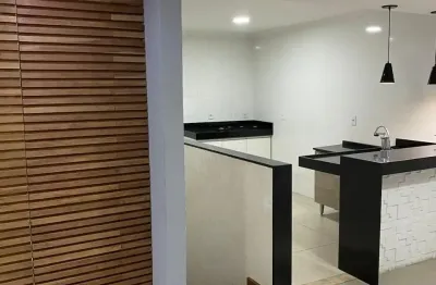 Sobrado em fino acabamento – independente- a poucos metros do parque oeste- av santa cruz