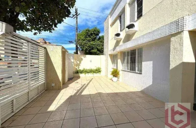 Casa com 3 quartos à venda na Rua Comendador Alfaia Rodrigues, Embaré, Santos