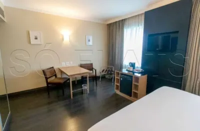 Flat radisson berrini para locação com 29m² contendo 1 dormitório e 1 vaga de garagem.