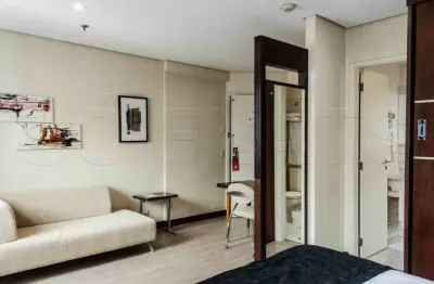 Flat transamérica nações unidas com 28m² e 1 dorm próximo a marginal pinheiros.
