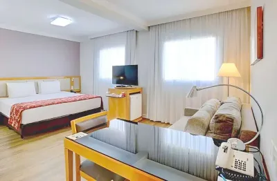 Apartamento mobiliado disponível para venda com 32m² e 01 vaga de garagem