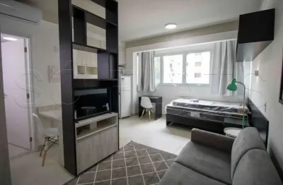 Apartamento tipo studio, muito bem localizado, próximo ao shopping frei caneca. custo benefício.