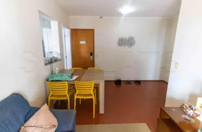 Flat no brooklin com fácil acesso a marginal pinheiros, disponível à venda.