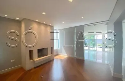 Casa alto padrão em alphaville disponível para venda com 470m², 04 suítes e 08 vagas