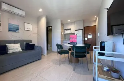 Flat todo mobiliado no crillon disponível para locação com 37m², 1 dormitório e 1 vaga de garagem.