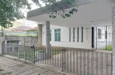 Casa térrea no ipiranga com 141m², 4 dormitórios e 3 vagas de garagem