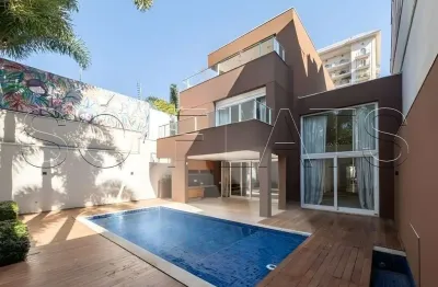 Casa na rua henrique martins, com 495m², 03 suites e 03 vagas de garagem