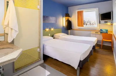 Flat 100% pool para investimento próximo ao shopping frei caneca