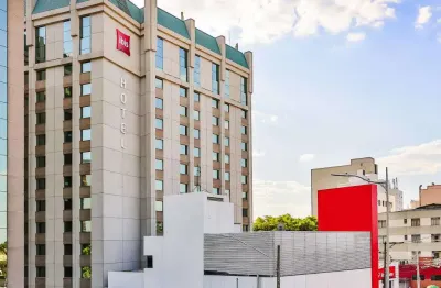 Flat para investimento com ótimos rendimentos indisponível para moradia.