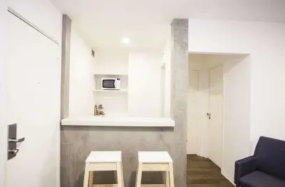 Flat próximo a avenida paulista, masp, metrô trianon com entrada imediata e sem fiador.