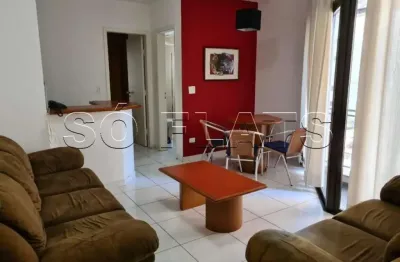 Flat mobiliado, espaçoso com 1x dormitório em rua arborizada no coração de moema. sem burocracia.