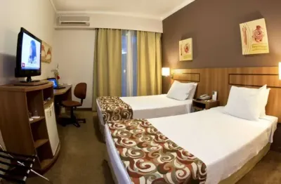 Flat com 1 quarto para alugar na Avenida Sabiá, 825, Moema, São Paulo