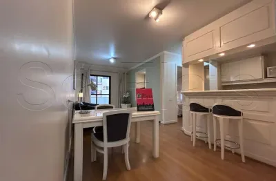 Apto disponível para locação muito bem decorado e todo reformado no coração do Itaim Bibi.