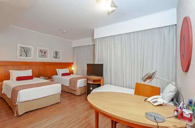 Flat em moema, prox a av. sto amaro, faculdades fmu e anhembi morumbi