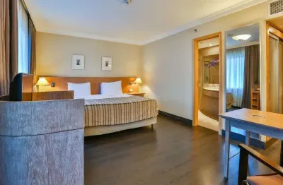 Flat radisson para investimento, prox a av. luis c berrini e marg pinheiros