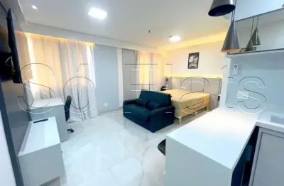 Flat disponível para locação contendo 25m², 1 dormitório e 1 vaga de garagem.