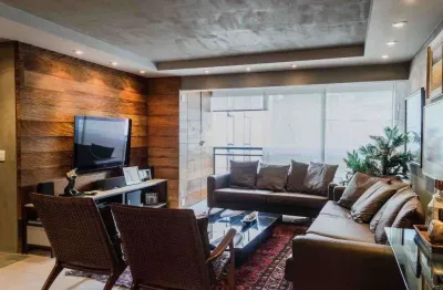 Flat alto padrão reformado com 3 dormitórios ao lado da av ibirapuera e pq ibirapuera.