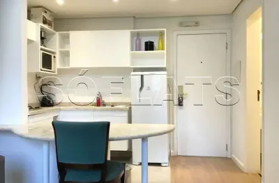 Flat disponível para locação muito bem equipado na vila olímpia, prox. ao shopping jk iguatemi.