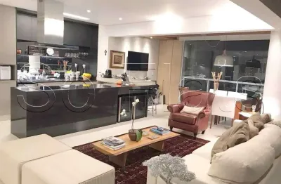 Apartamento no itaim bibi totalmente mobiliado com 2 dormitórios e 2 vagas.