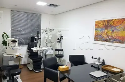 Sala comercial disponível para locação com 32m² com excelente estrutura nos jardins.
