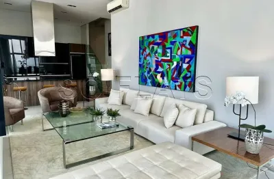 Apartamento totalmente mobiliado nos jardins com 127m² e 2 vagas de garagem.