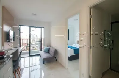 Lindo apartamento totalmente mobiliado no Brooklin para locação contendo 26m² e 01 dormitório.