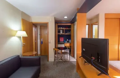 Em cerqueira cesar, flat de 02 dorms fora do pool, ótima opção para morar ou investir