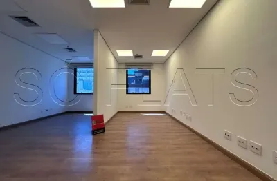 Sala comercial disponível para locação nos jardins com 30m², excelente localização.