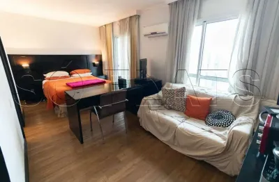 Flat disponível para locação com 33m², 01 dormitório e 01 vaga, próximo a puc e av. sumaré.