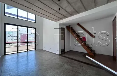 Apto estilo duplex com 01 dormitório na av jamaris, próximo ao metrô moema, disponível para locação.