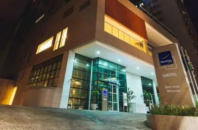 Novotel santos,  acomodações a apenas 7 minutos a pé da praia do gonzaga