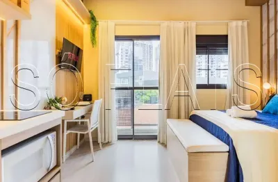 Studio mobiliado no Brooklin | Varanda, lazer completo e fácil acesso à Berrini