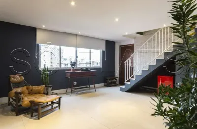 Apartamento duplex alto padrão em Perdizes com 2 dormitórios com suite e 2 vagas.