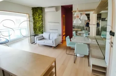 Helbor Urban Resort 48m² com varanda envidraçada e vista urbana em Santa Cecília.