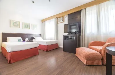 Flat na vila olímpia próx a av sto amaro e da faculdade fmu. sem burocracia para alugar.