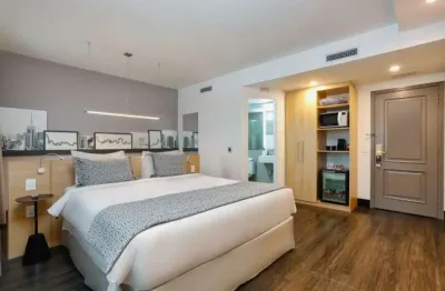 Flat totalmente mobiliado disponível para venda com 28m² e 01 vaga de garagem